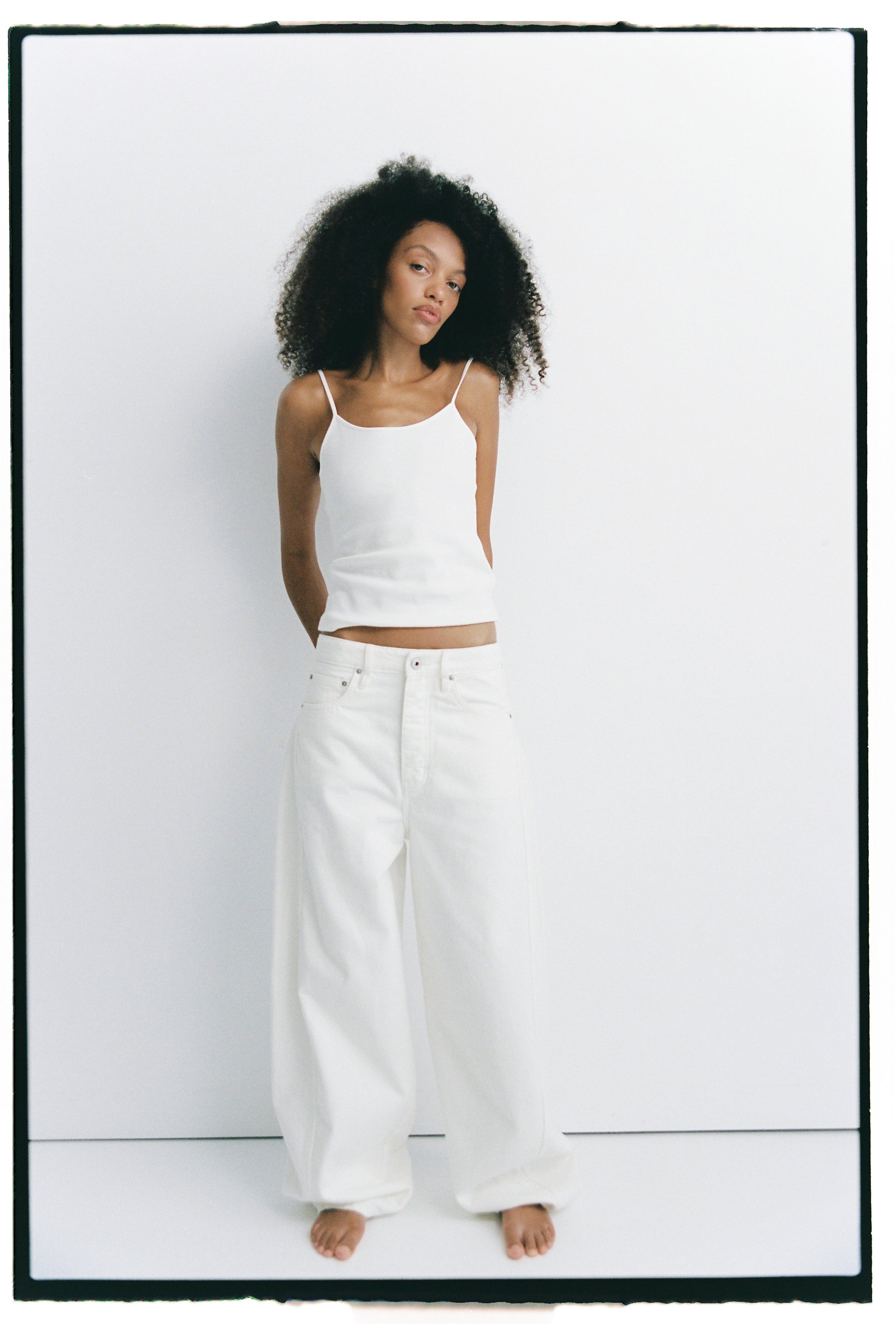 Mid Rise Balloon Jeans - White