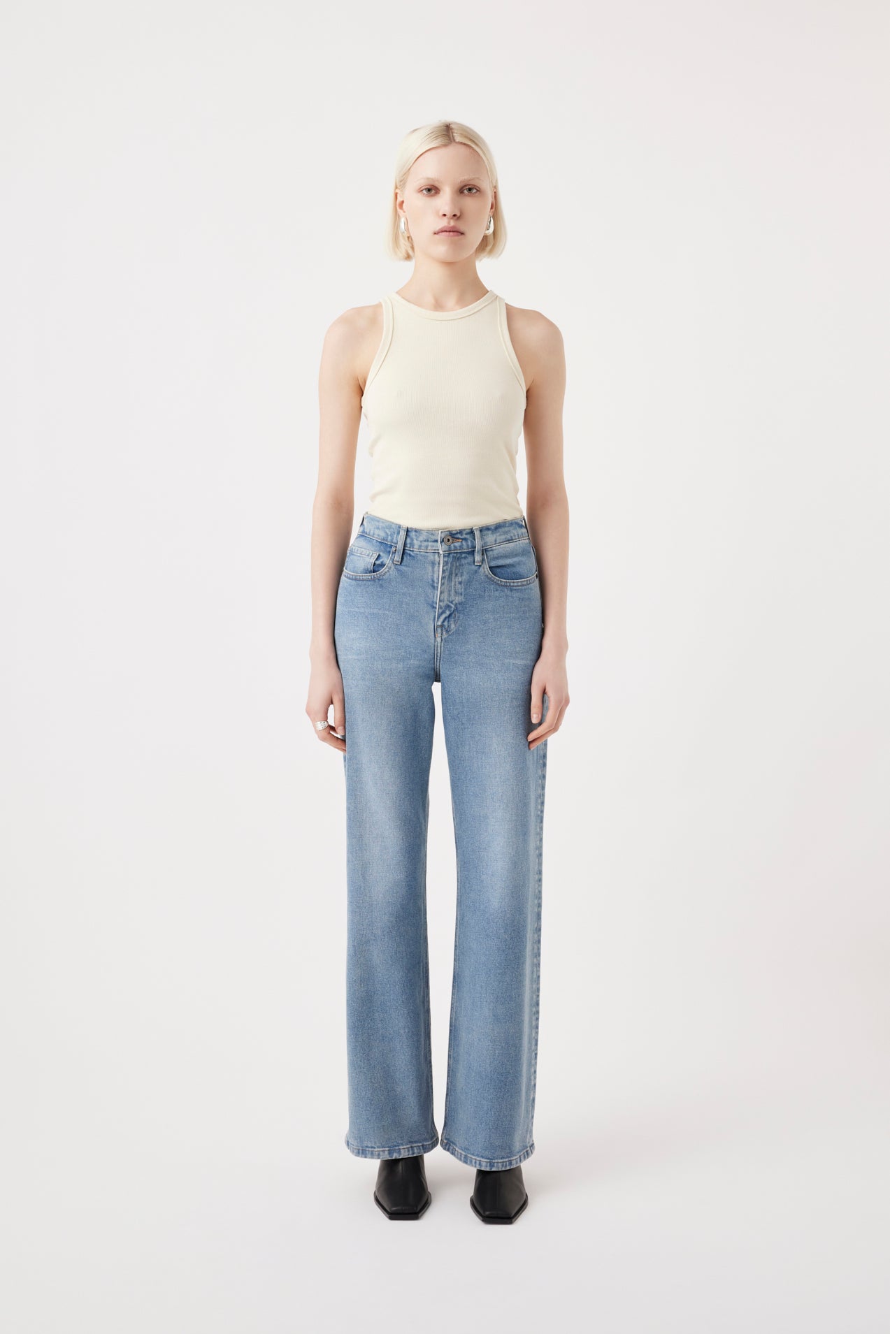 Farrah High Flare Jean Unity