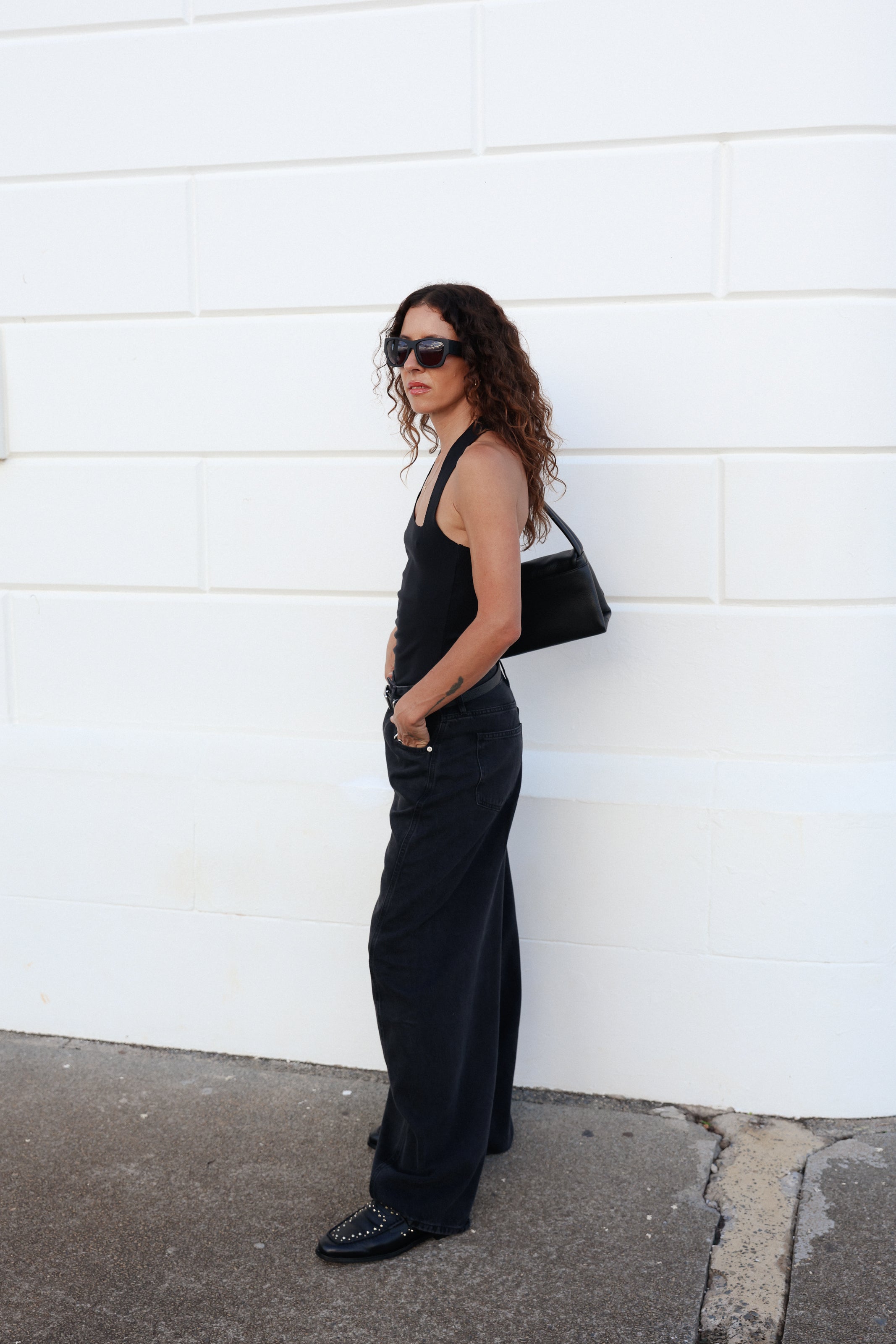 Mid Rise Balloon Jeans - Washed Black